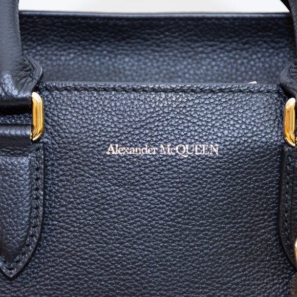 Alexander McQueen Skull Shoulder Bag - Picture 8 of 12